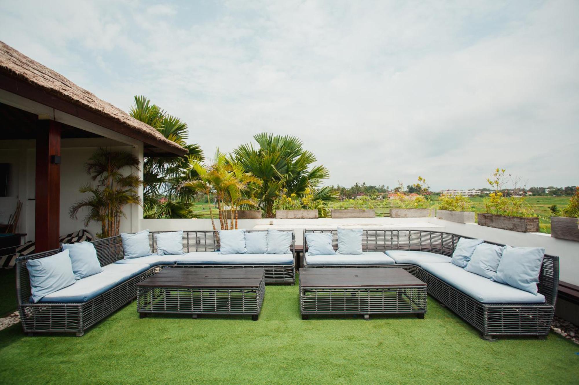 Swell Hotel, Pool Bar & Restaurant Tanah Lot Esterno foto