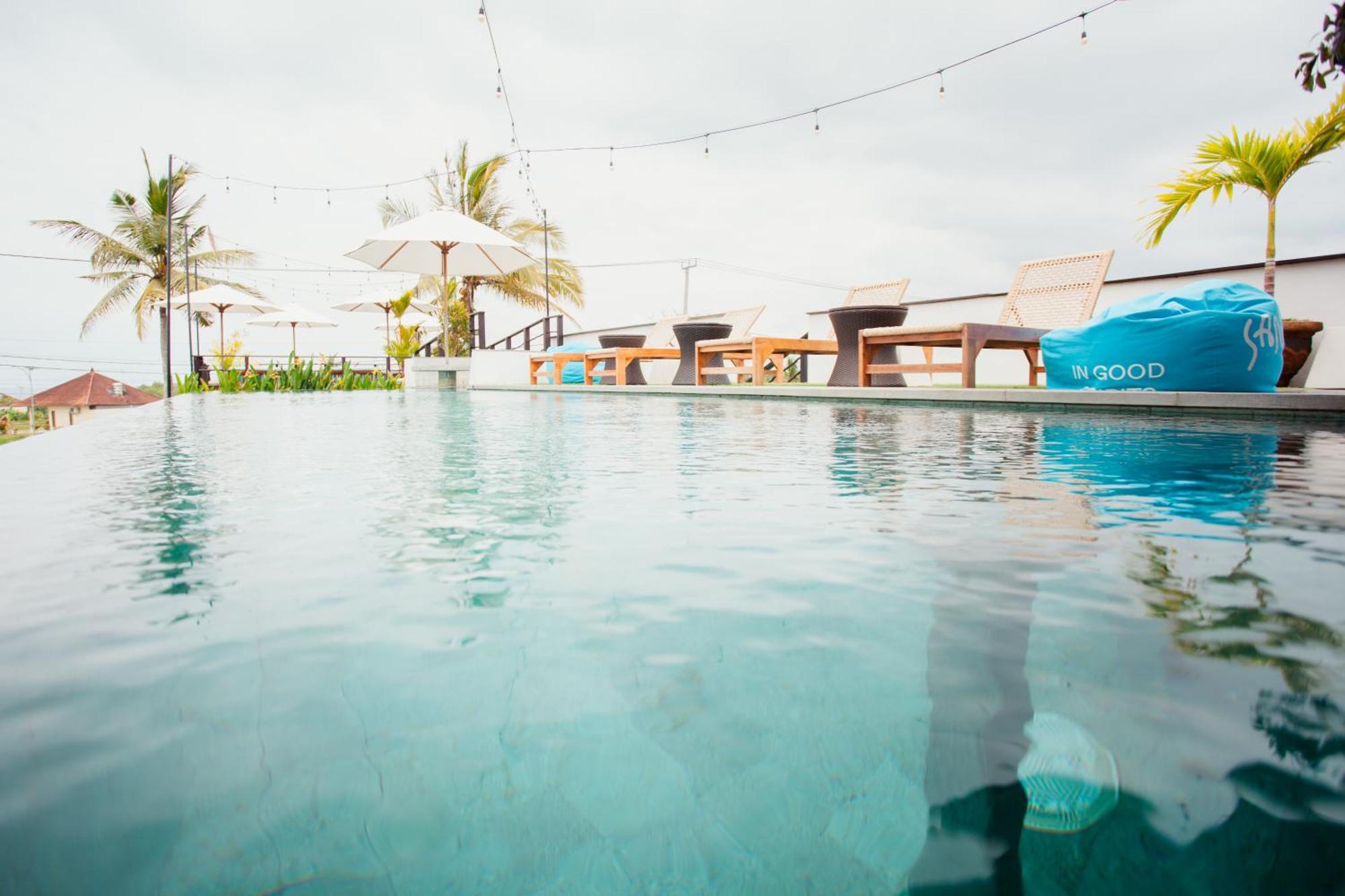 Swell Hotel, Pool Bar & Restaurant Tanah Lot Esterno foto
